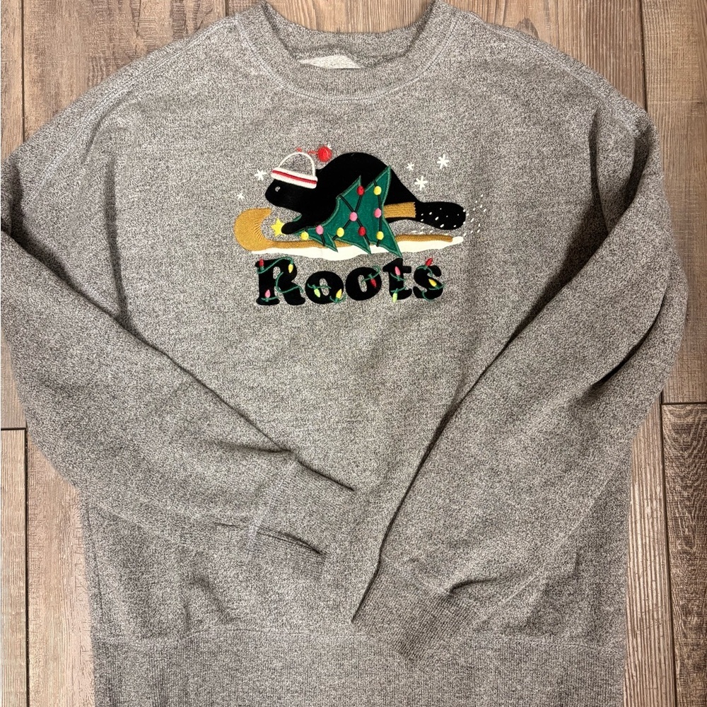 Roots Gray Holiday Graphic Crewneck Sweater - Picture 1 of 4
